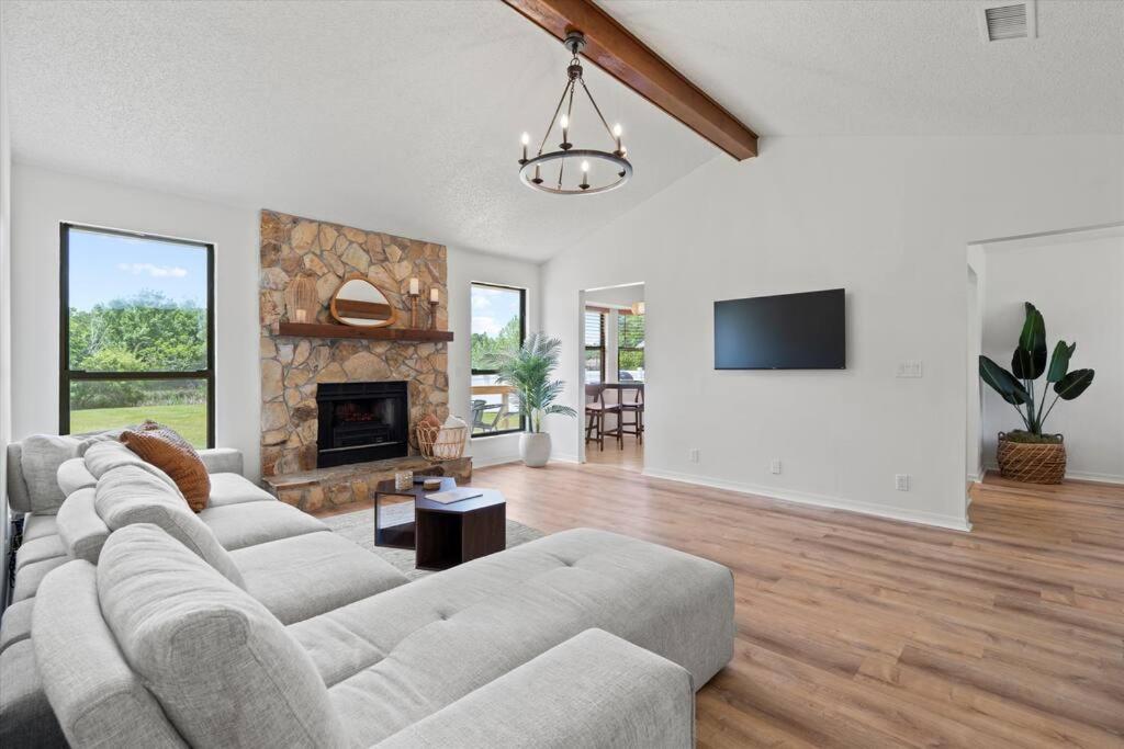 Spacious Home Near Beach, Large Yard, Game Room And Dog Friendly Jacksonville Esterno foto