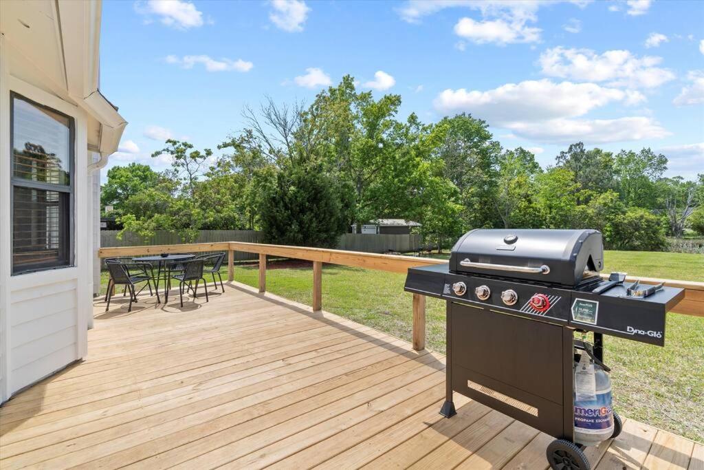 Spacious Home Near Beach, Large Yard, Game Room And Dog Friendly Jacksonville Esterno foto