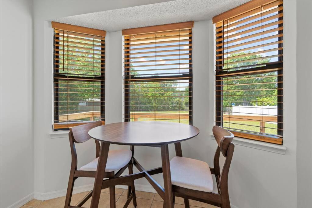 Spacious Home Near Beach, Large Yard, Game Room And Dog Friendly Jacksonville Esterno foto